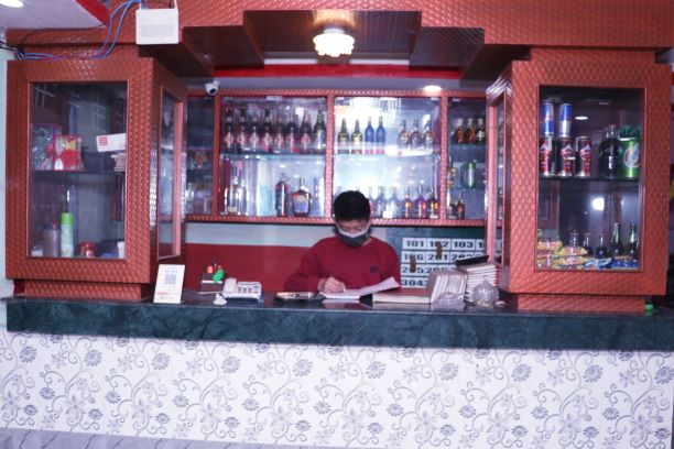bar for guest